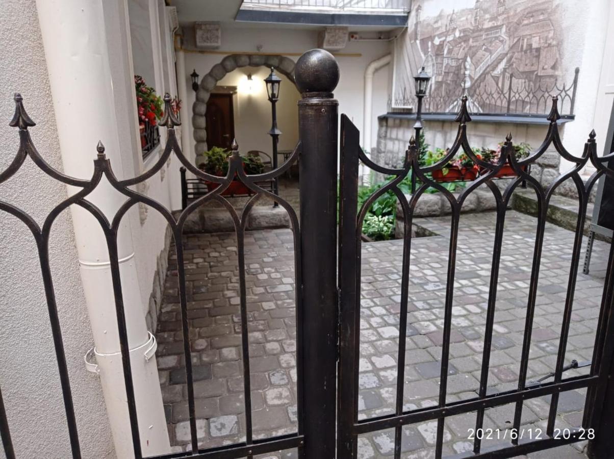 Rynok 25 Modern Lviv Center Apartment Екстериор снимка